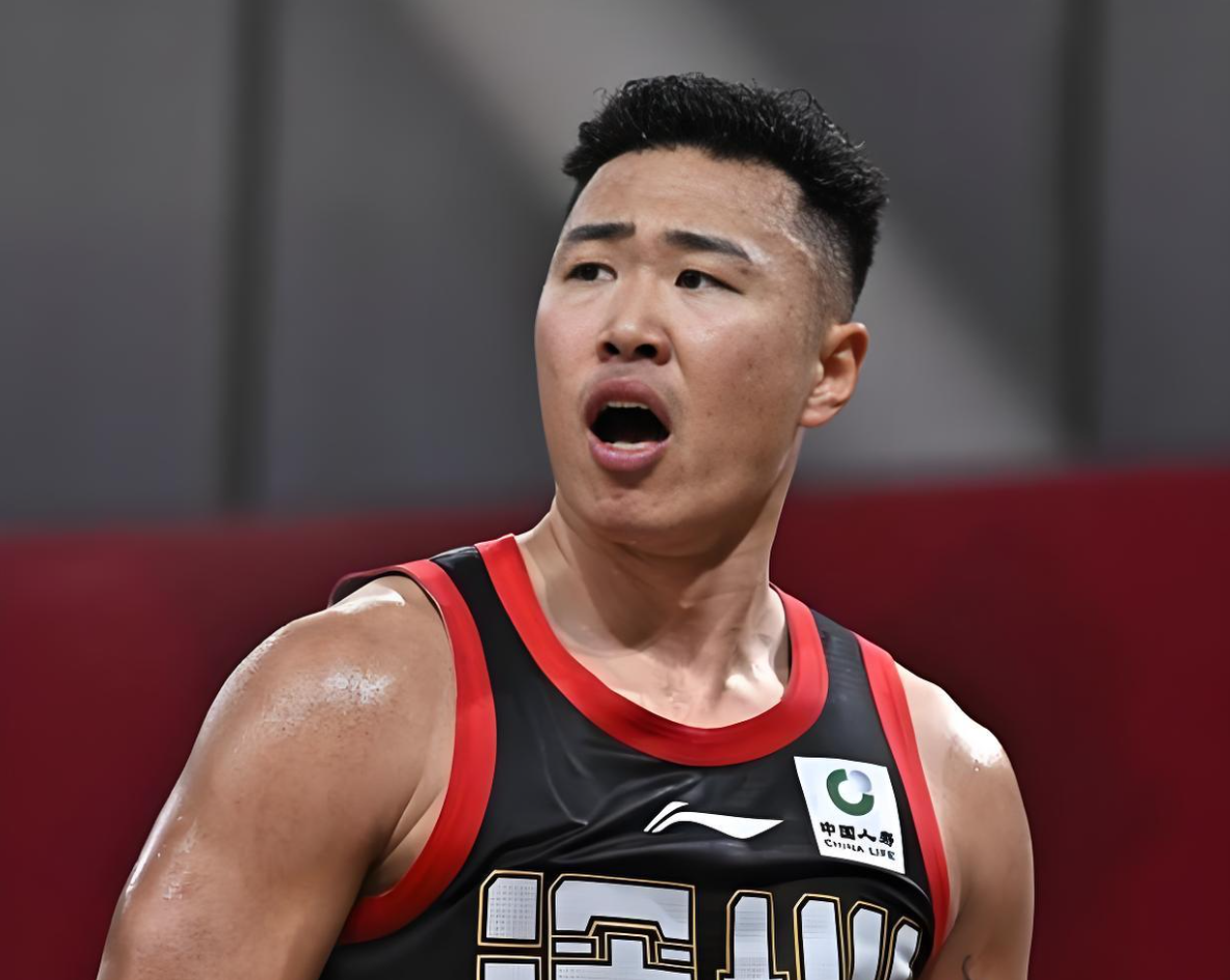 米兰体育李月汝4板1助佩奇10份5板7助 飞翼大胜王牌