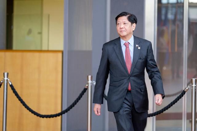 米兰体育文班19+14+5封盖，哈珀比肩2传奇带不动双枪，马刺1