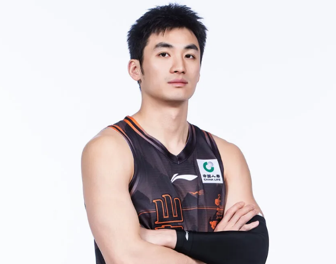 文班亚马自信发声:马刺不会浪费精力,一场一场来