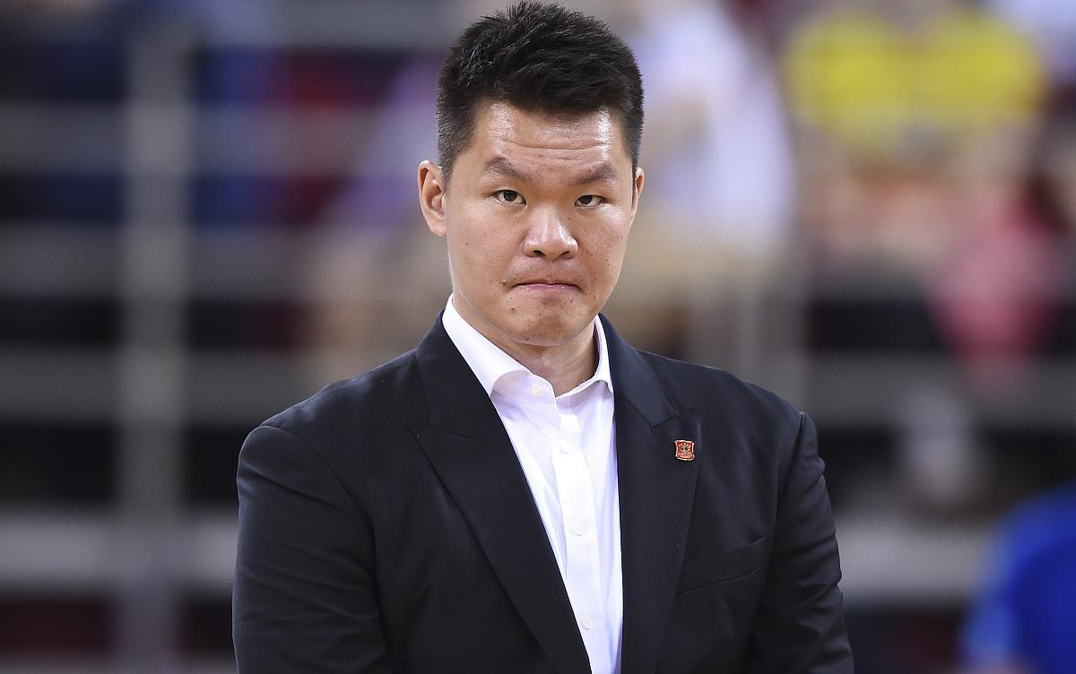 尼克斯迎赛点利好！马刺替补中锋出战成疑，文班亚马要独自扛内线