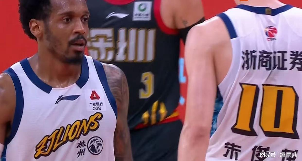 米兰体育4年1.785亿!篮网要抢里夫斯,湖人该跟上吗?