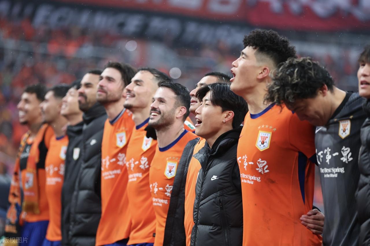 米兰体育曝马刺考虑交易福克斯