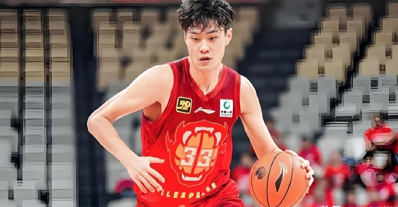 乌法115k欧元买断阿加波夫，结束租借正式加盟
