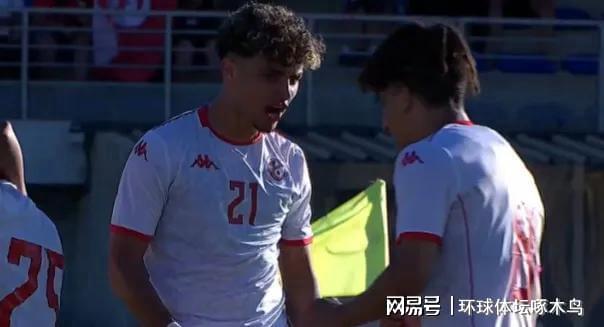 世界杯土澳大战五小时后开赛
